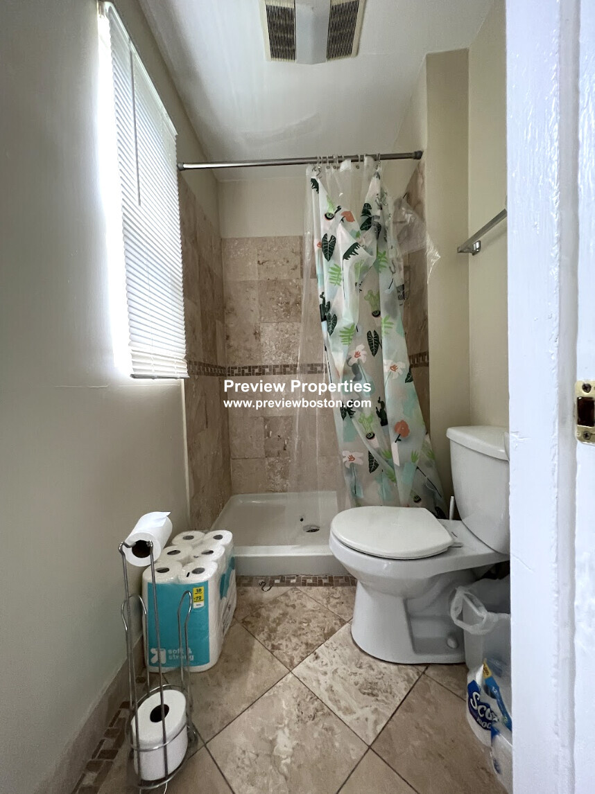 22 Boulevard Ter, Allston