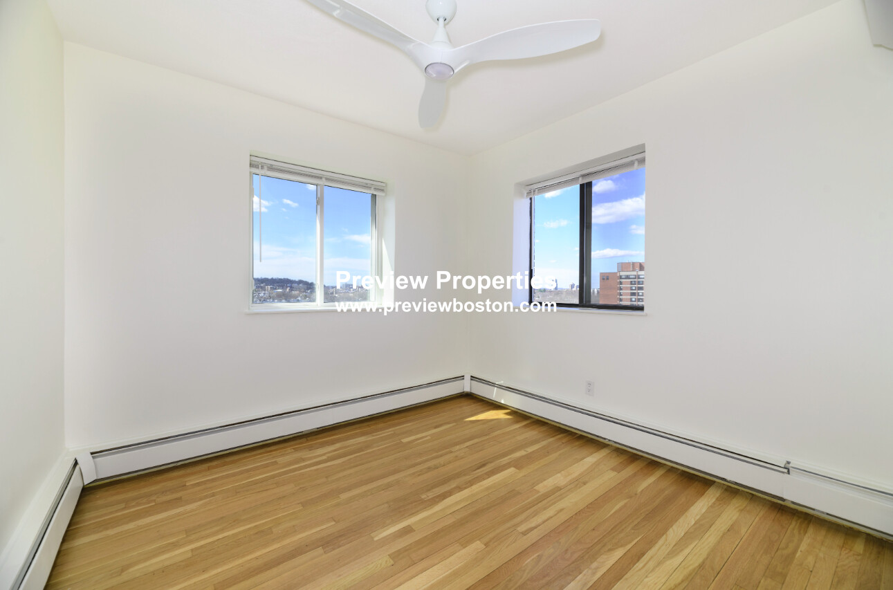 44 Parker Hill Ave, Mission Hill