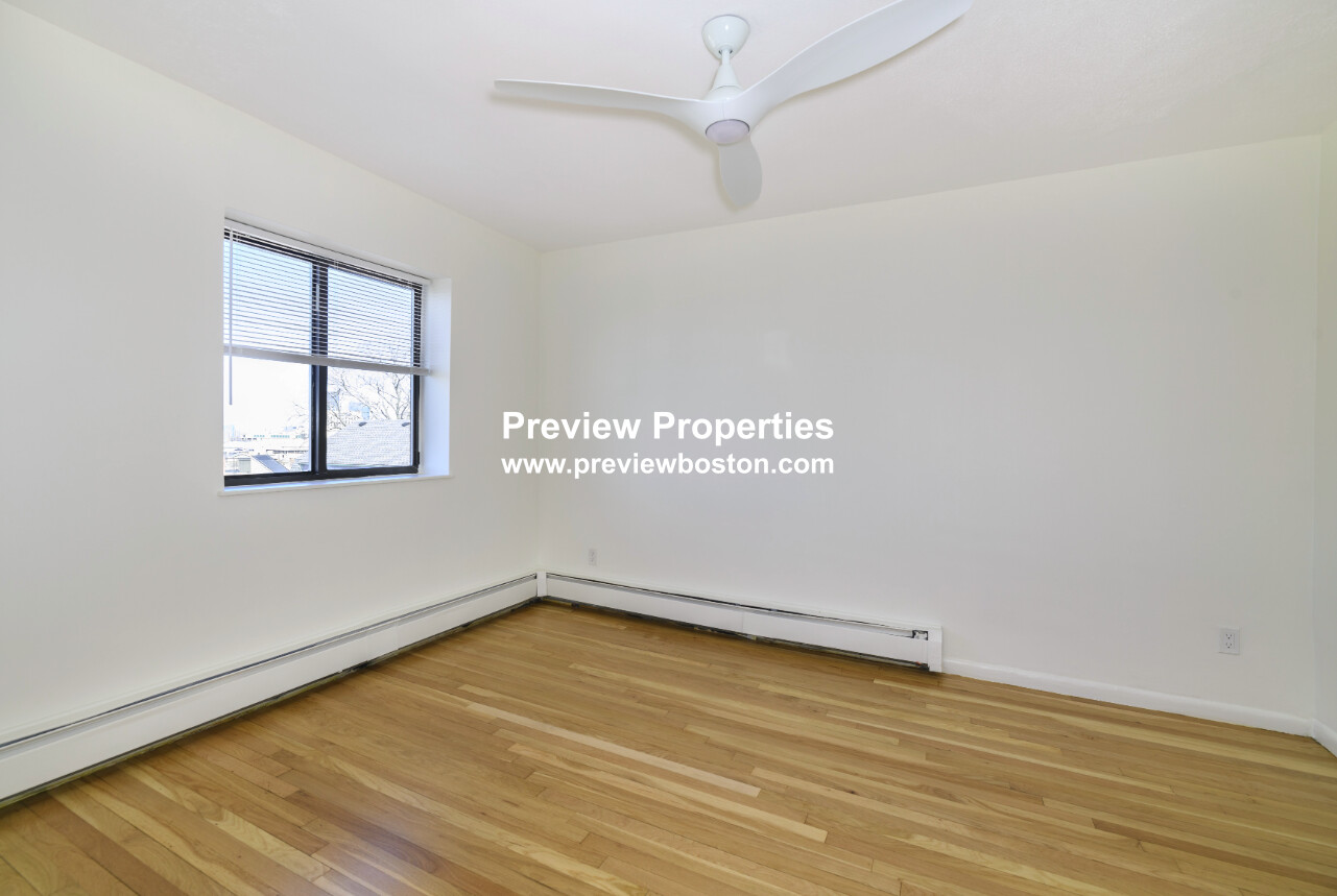 44 Parker Hill Ave, Mission Hill