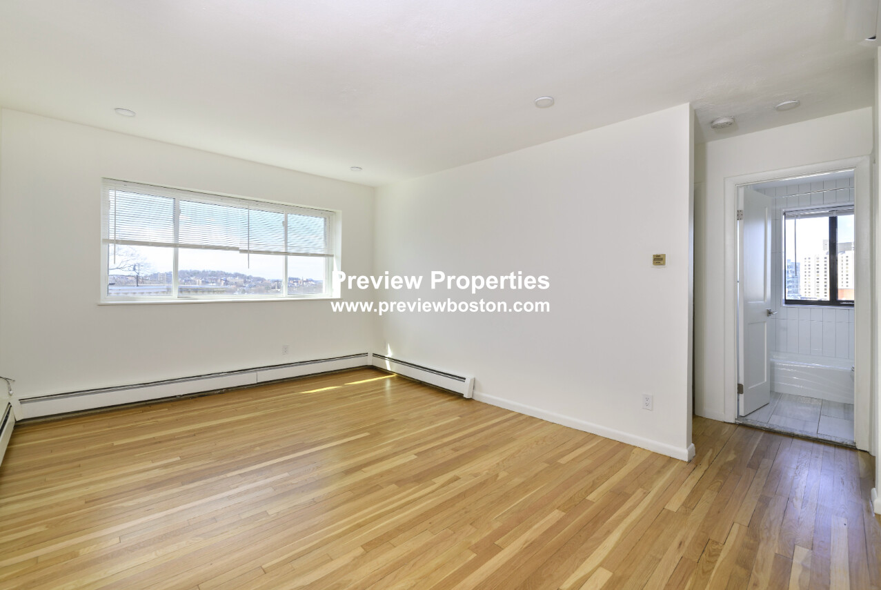 44 Parker Hill Ave, Mission Hill