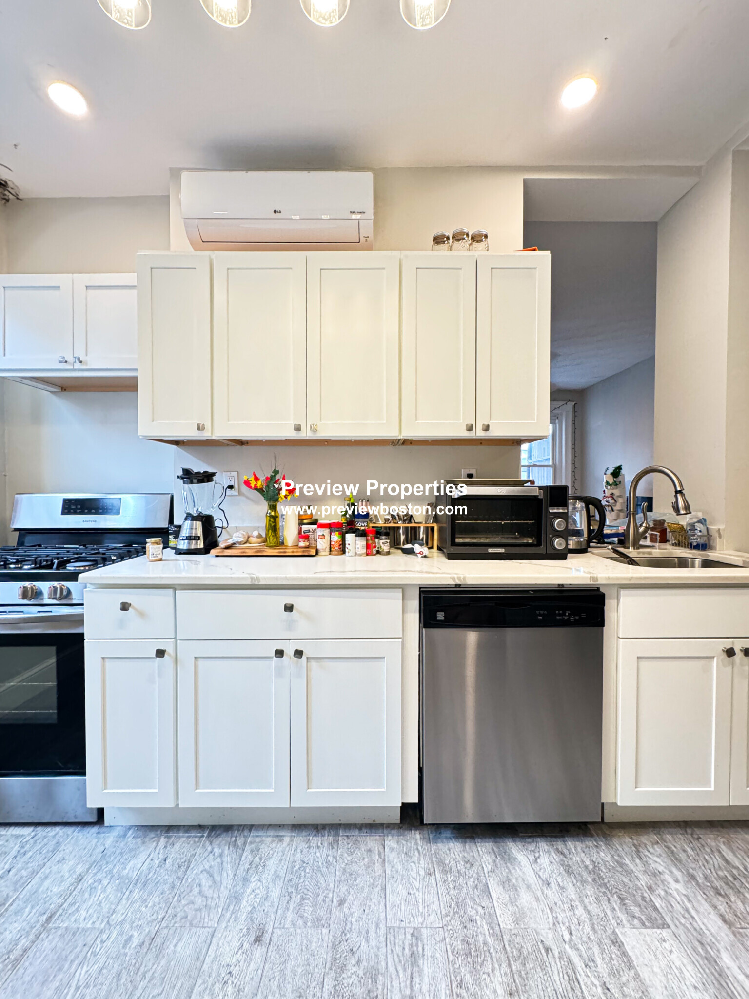 321-325 Summit Ave, Brighton