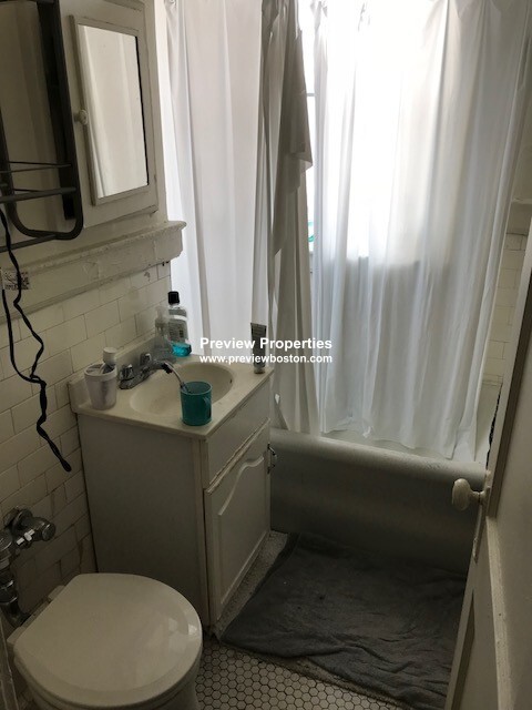 1163 Boylston St, Fenway