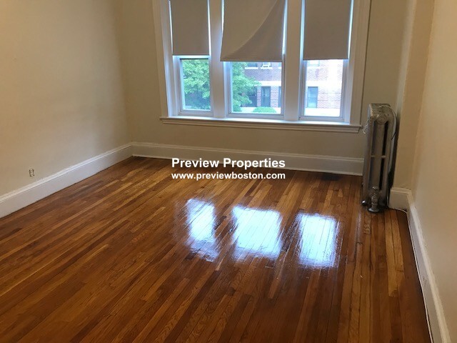 130 Englewood Ave, Brighton