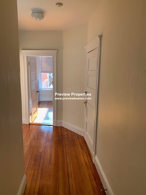 11 Mount Hood Rd, Brighton