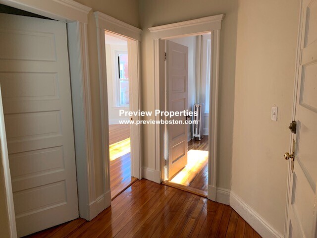 11 Mount Hood Rd, Brighton