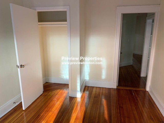 11 Mount Hood Rd, Brighton