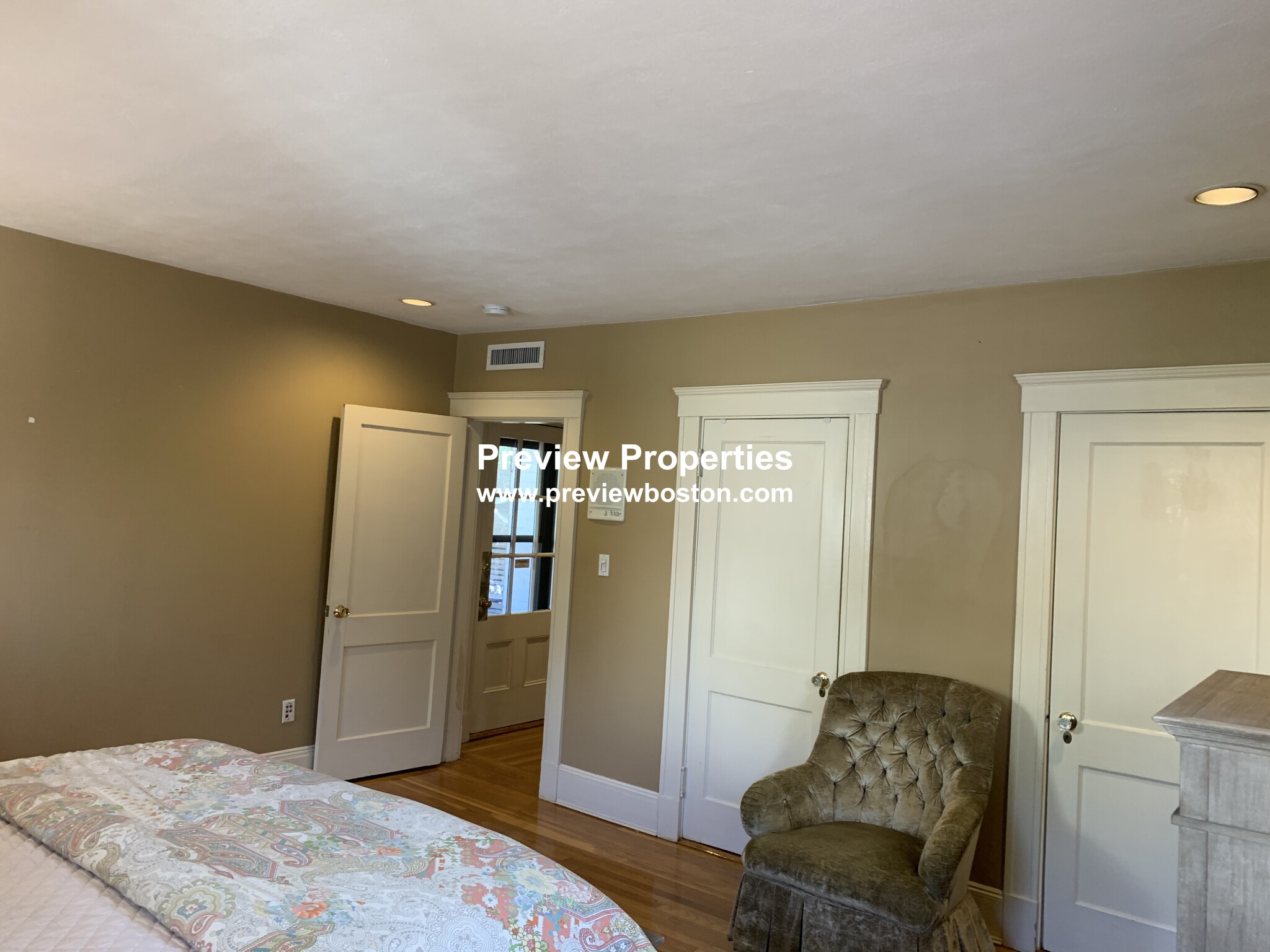 12 Dean Rd, Brookline