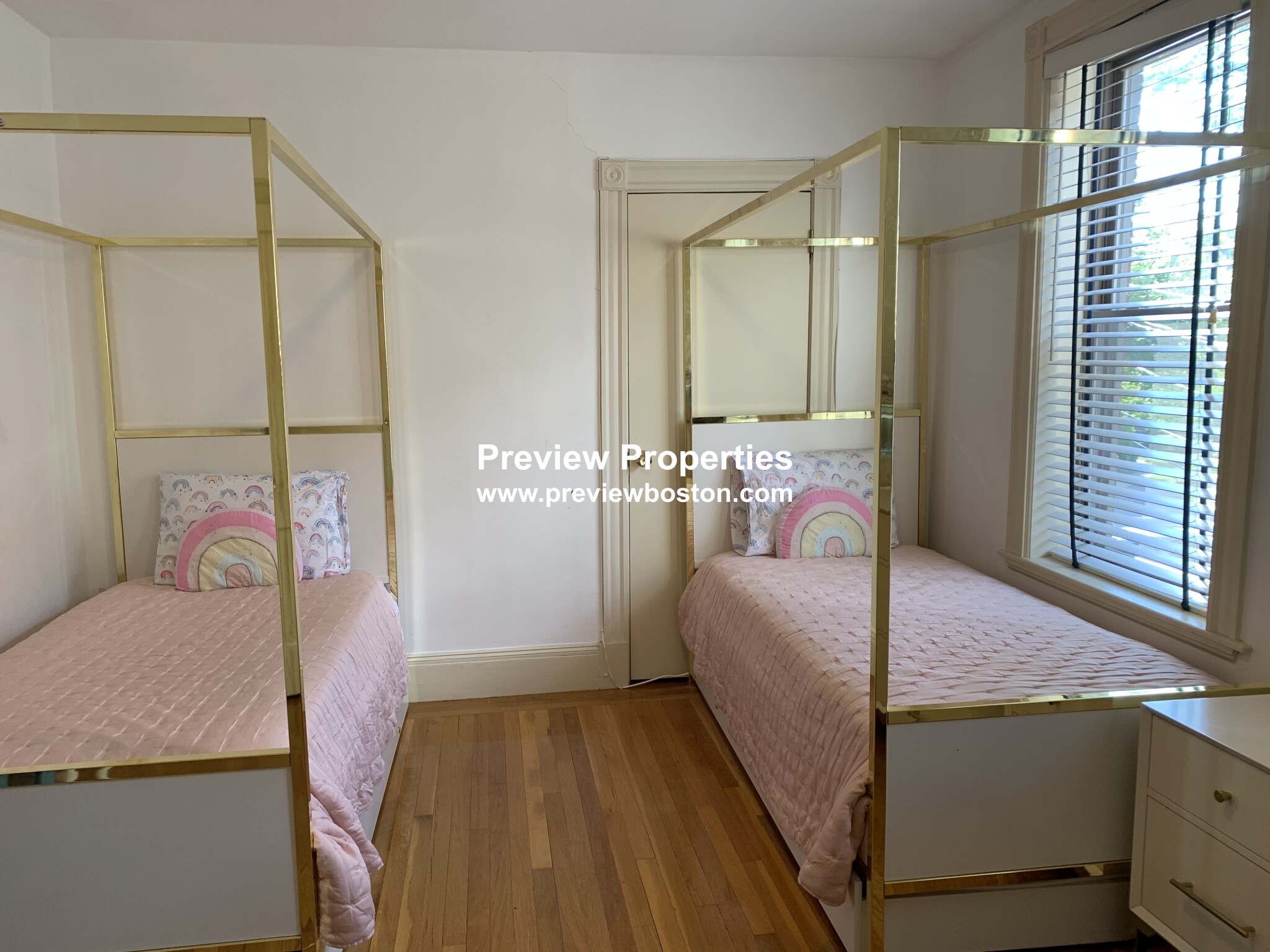 12 Dean Rd, Brookline