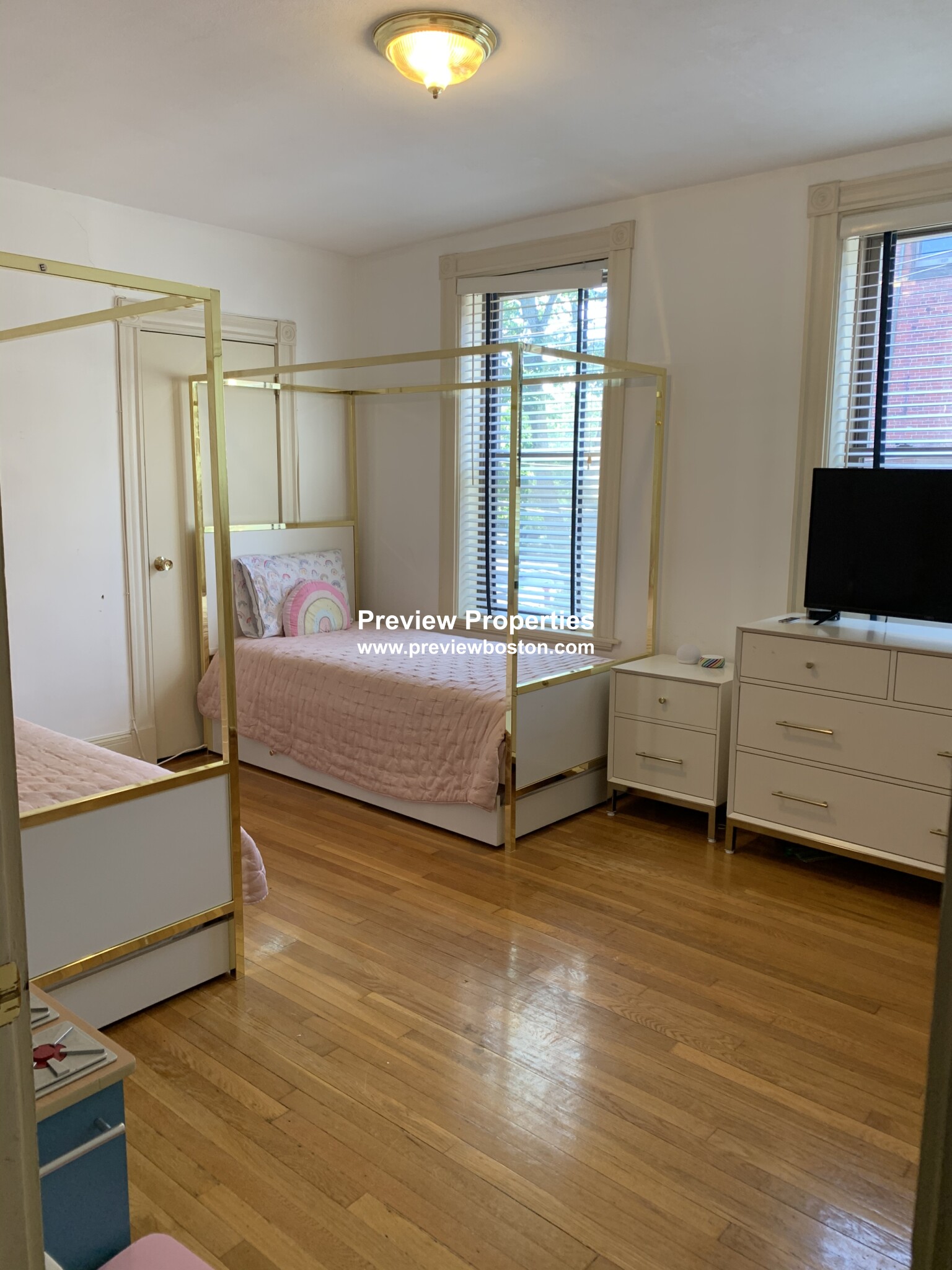 12 Dean Rd, Brookline