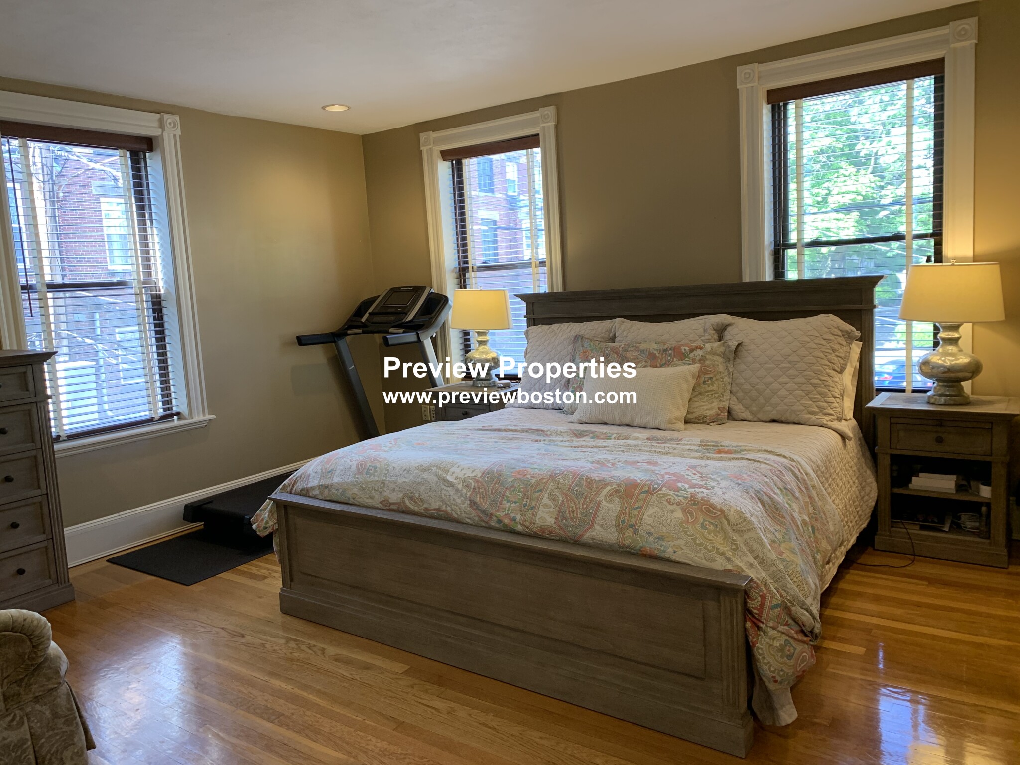 12 Dean Rd, Brookline