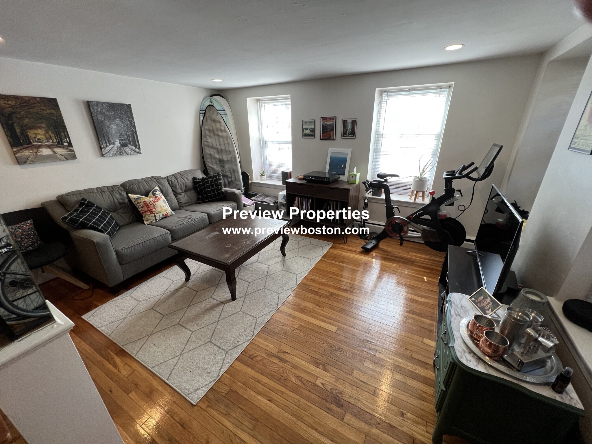 8 Kinross Rd, Brighton