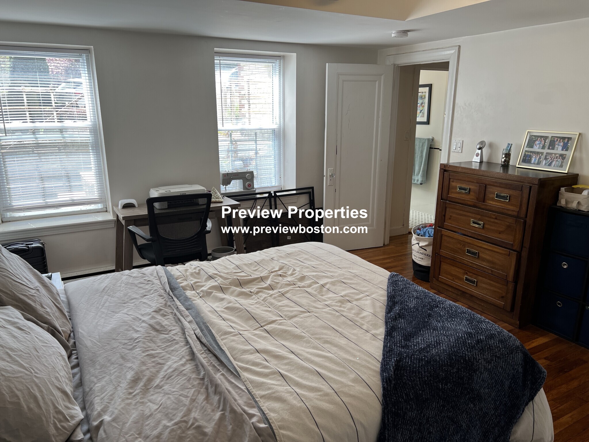 8 Kinross Rd, Brighton