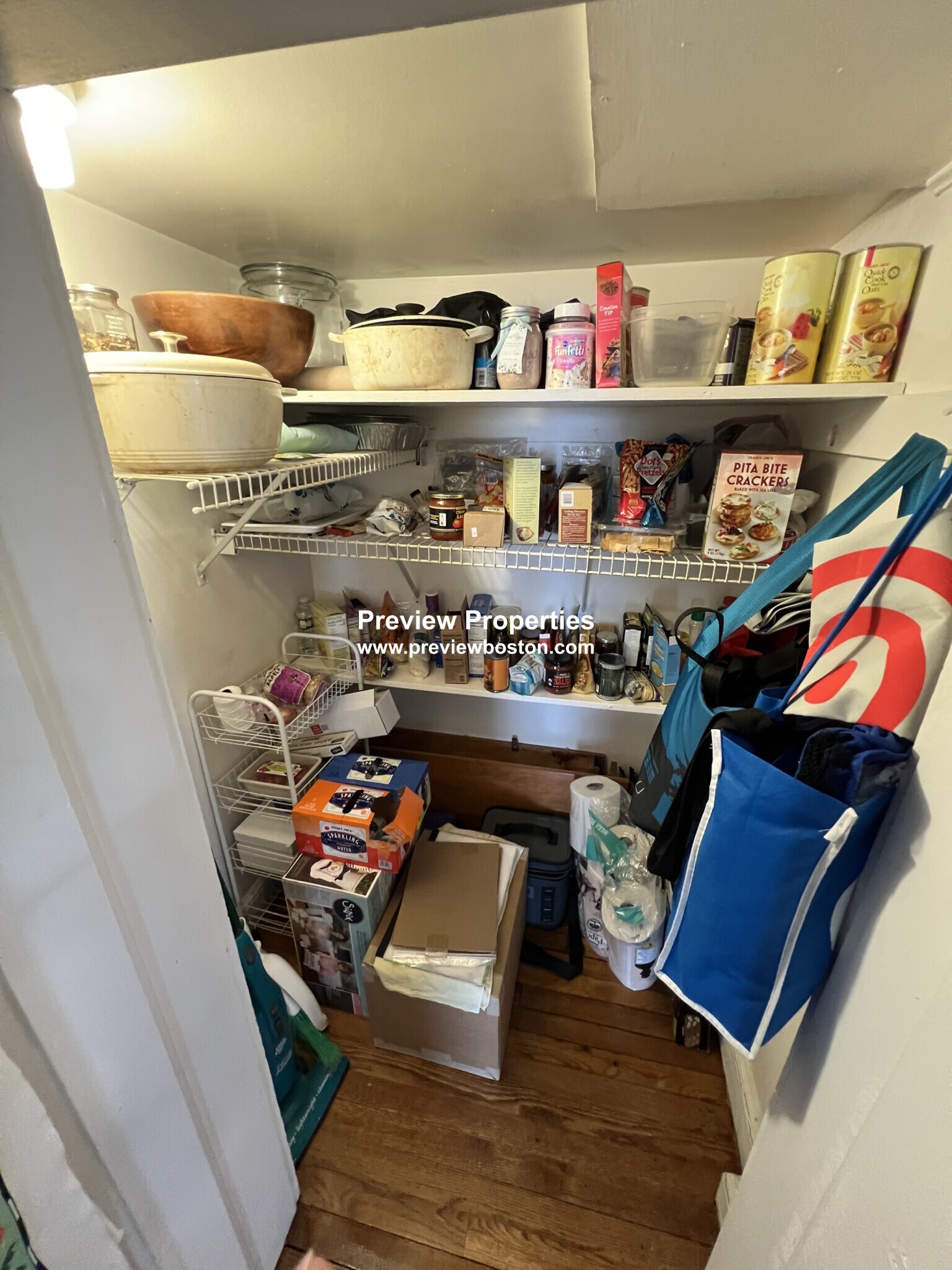 8 Kinross Rd, Brighton