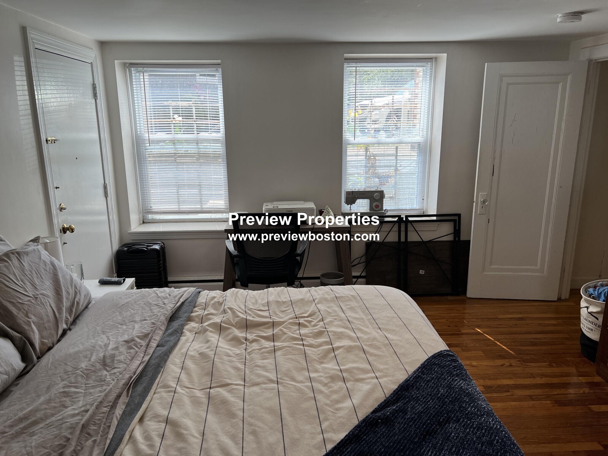 8 Kinross Rd, Brighton