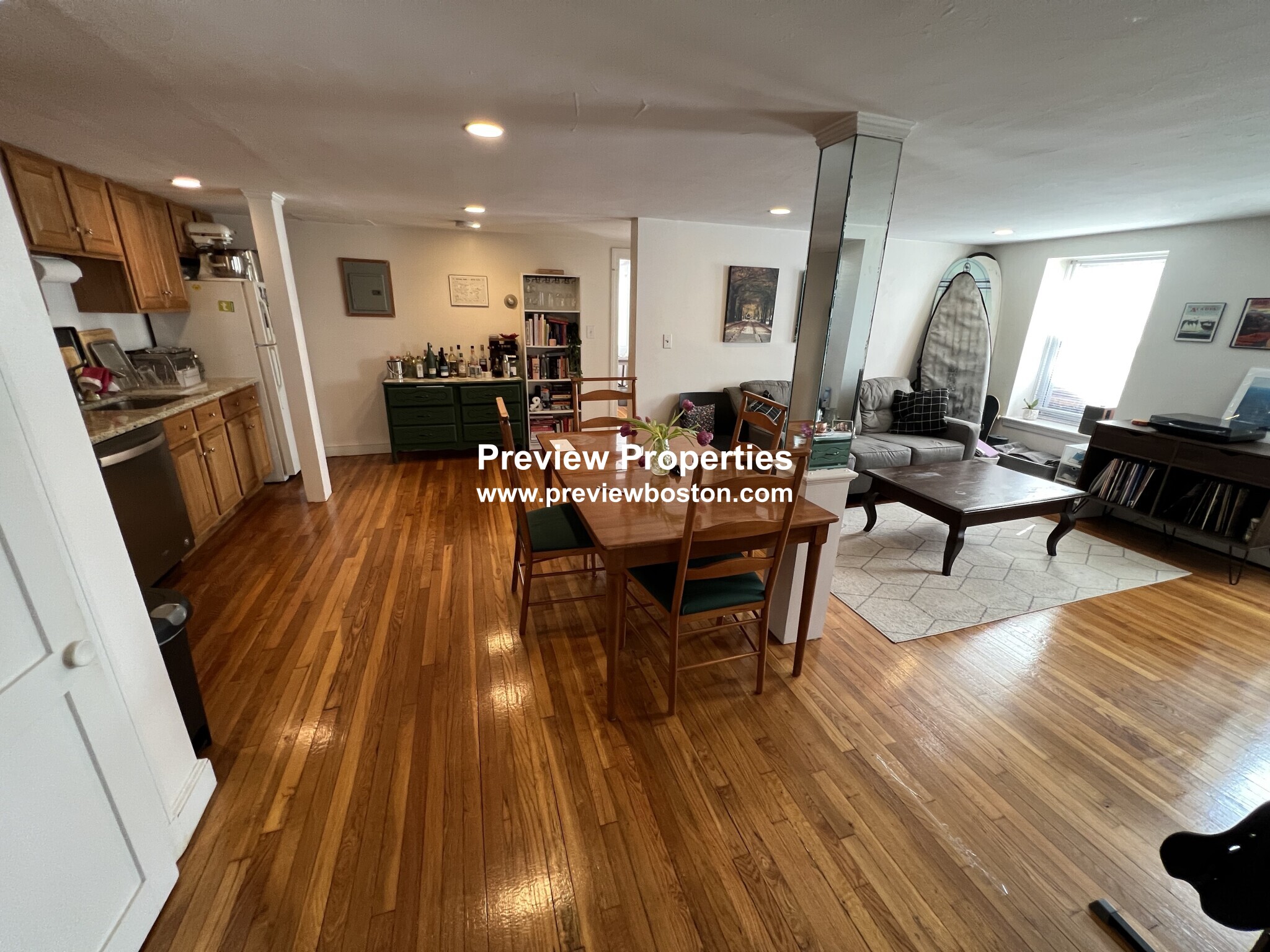 8 Kinross Rd, Brighton