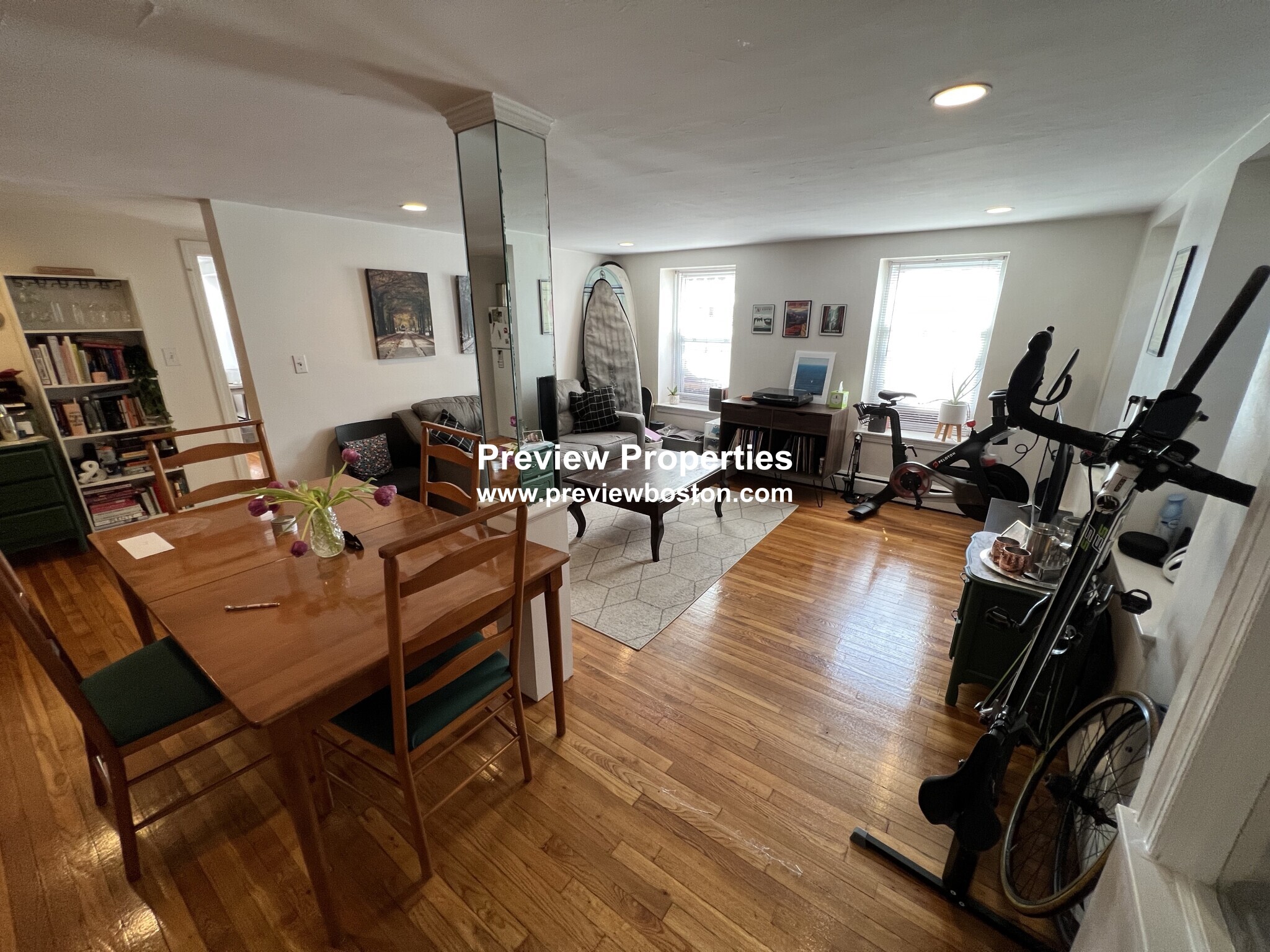 8 Kinross Rd, Brighton