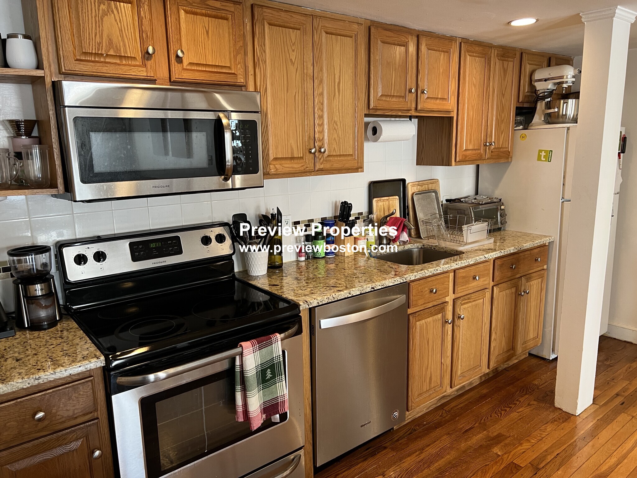 8 Kinross Rd, Brighton