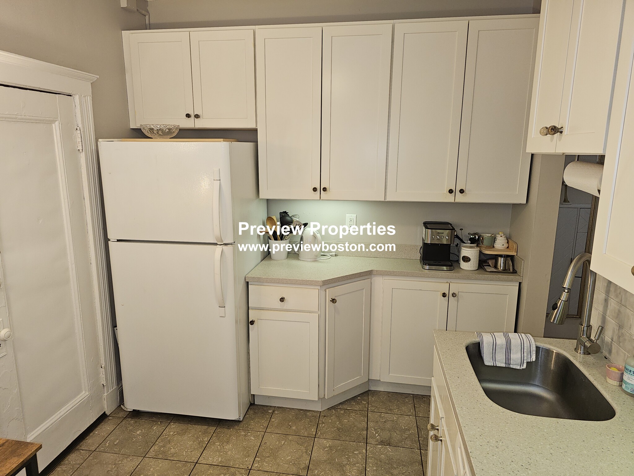 29 Mount Hood Rd, Brighton