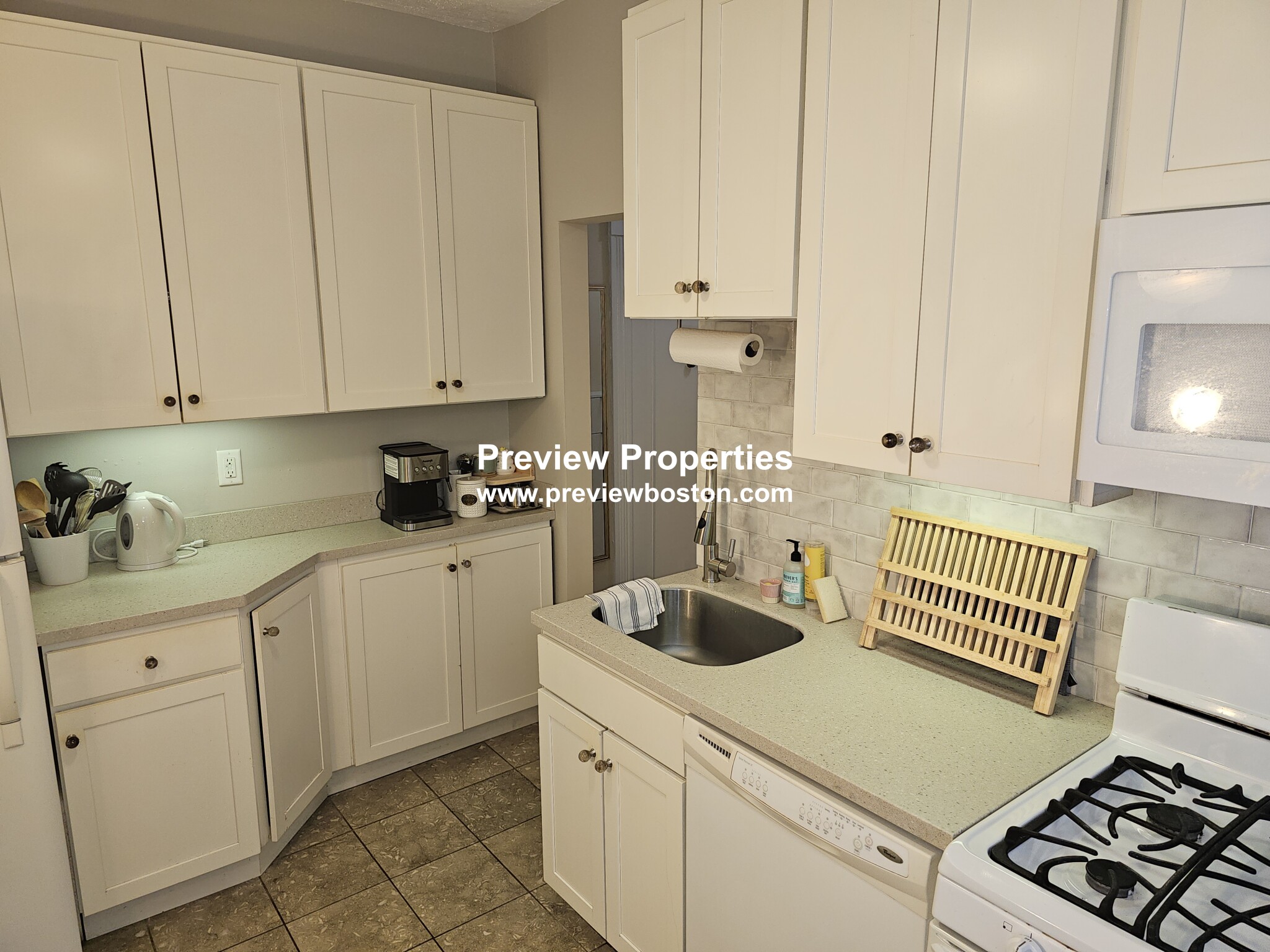 29 Mount Hood Rd, Brighton