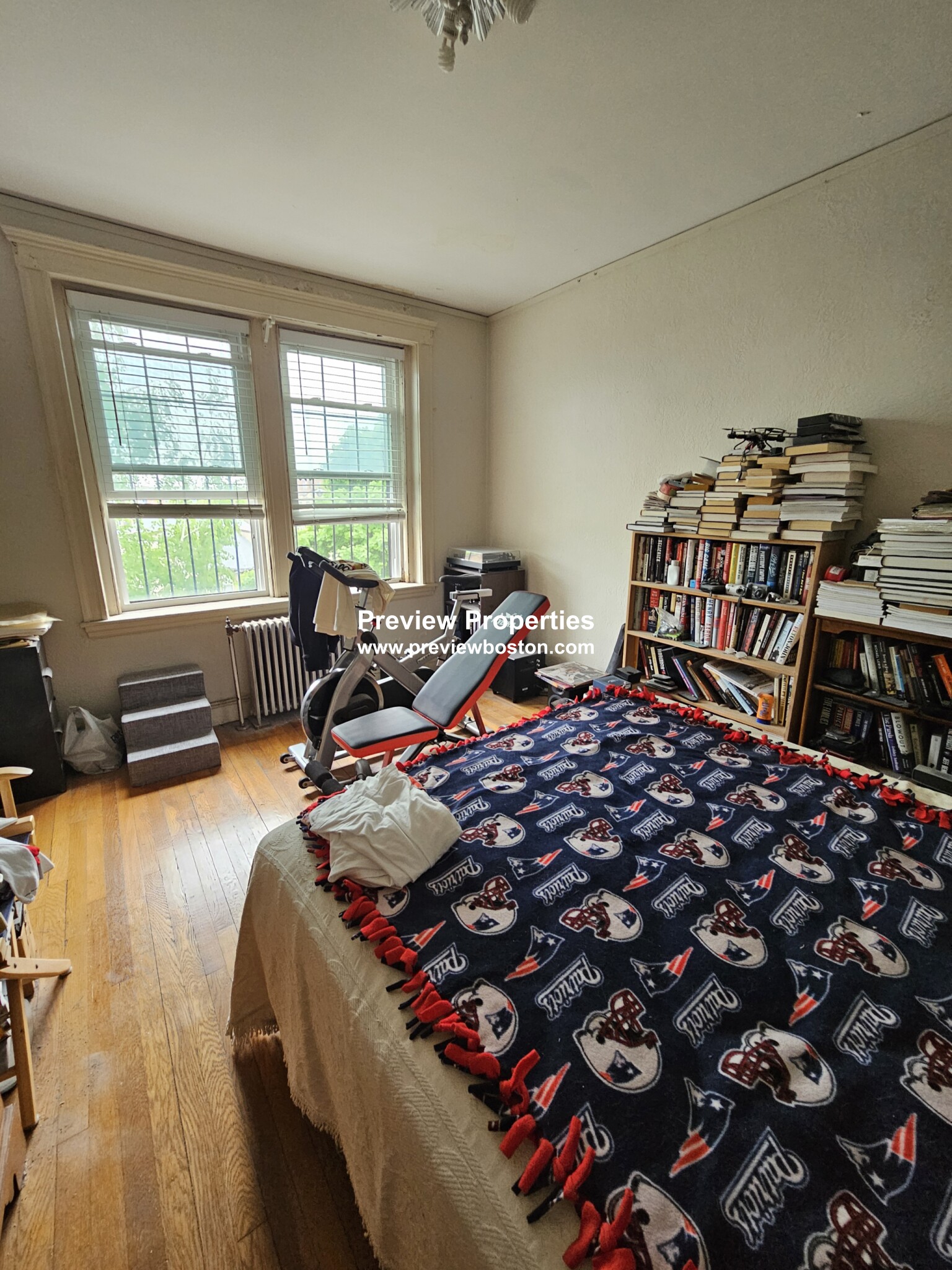 1949 Commonwealth Ave, Brighton