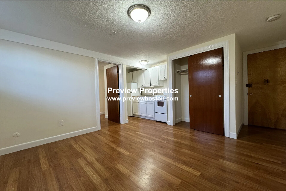 172 North Beacon St, Brighton