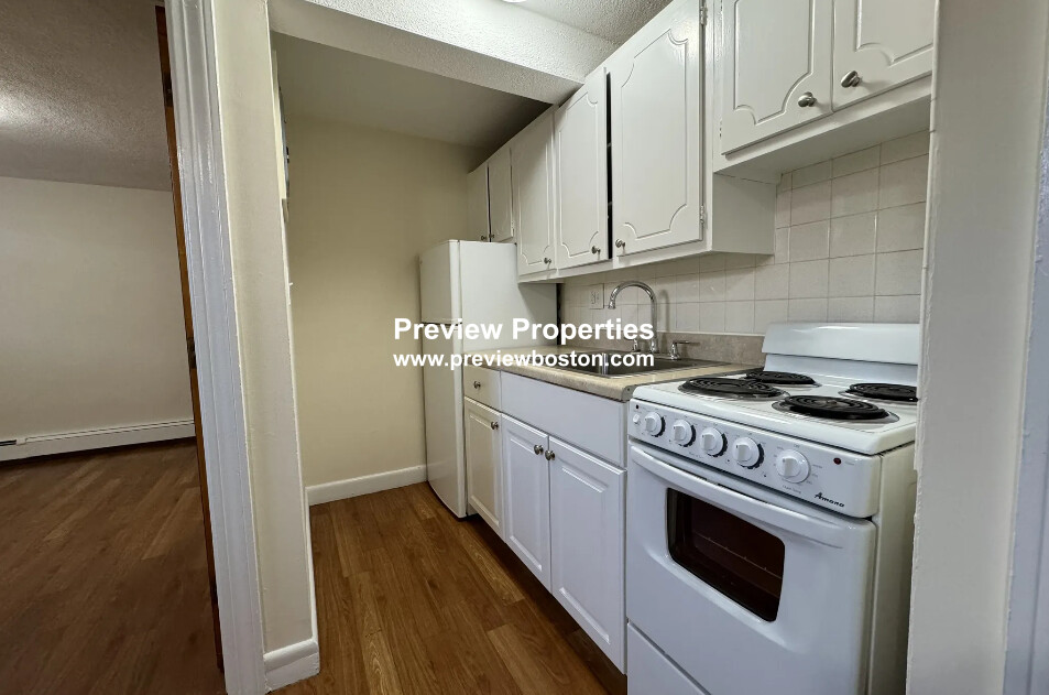 172 North Beacon St, Brighton