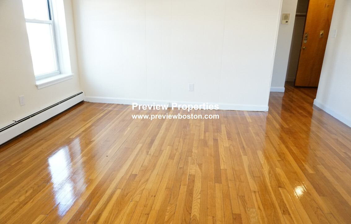 180 North Beacon St, Brighton