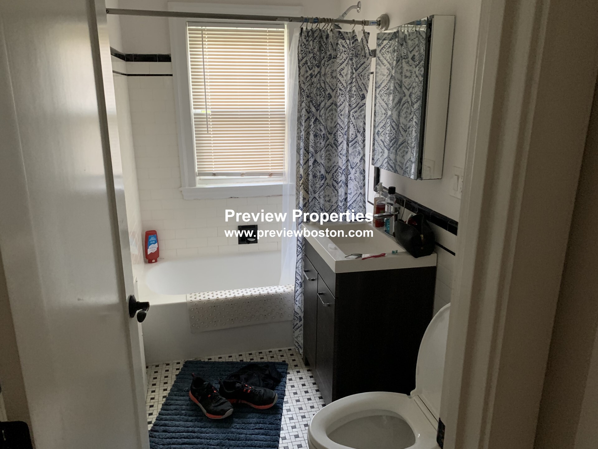 25 Greycliff Rd, Brighton