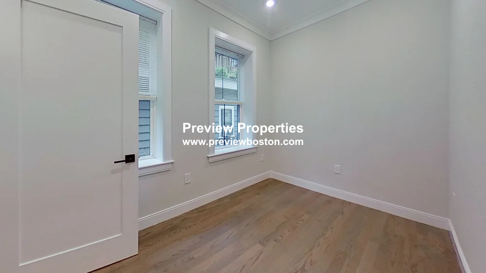 191 Porter St, East Boston