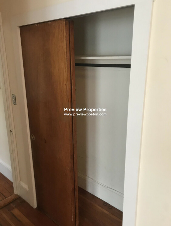 379 Harvard St, Mid-Cambridge