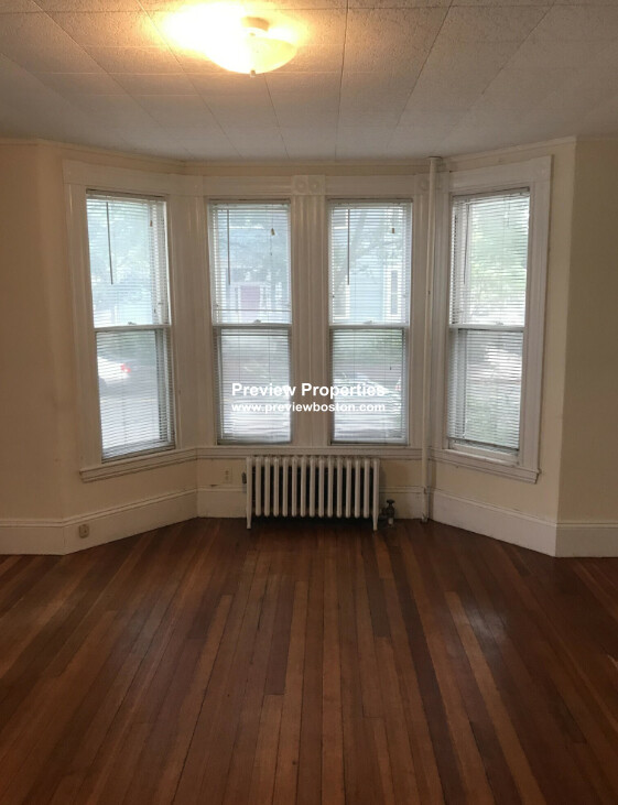 379 Harvard St, Mid-Cambridge