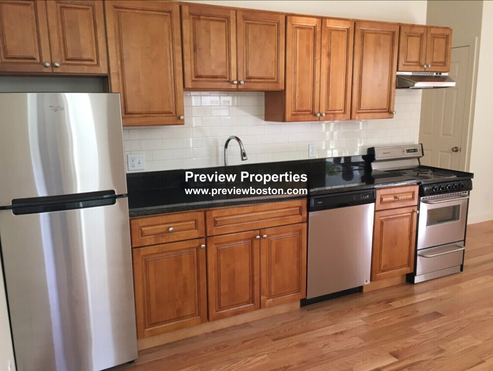 379 Harvard St, Mid-Cambridge