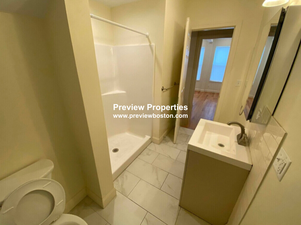 379 Harvard St, Mid-Cambridge