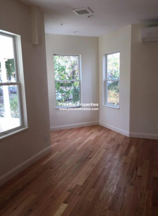 379 Harvard St, Mid-Cambridge