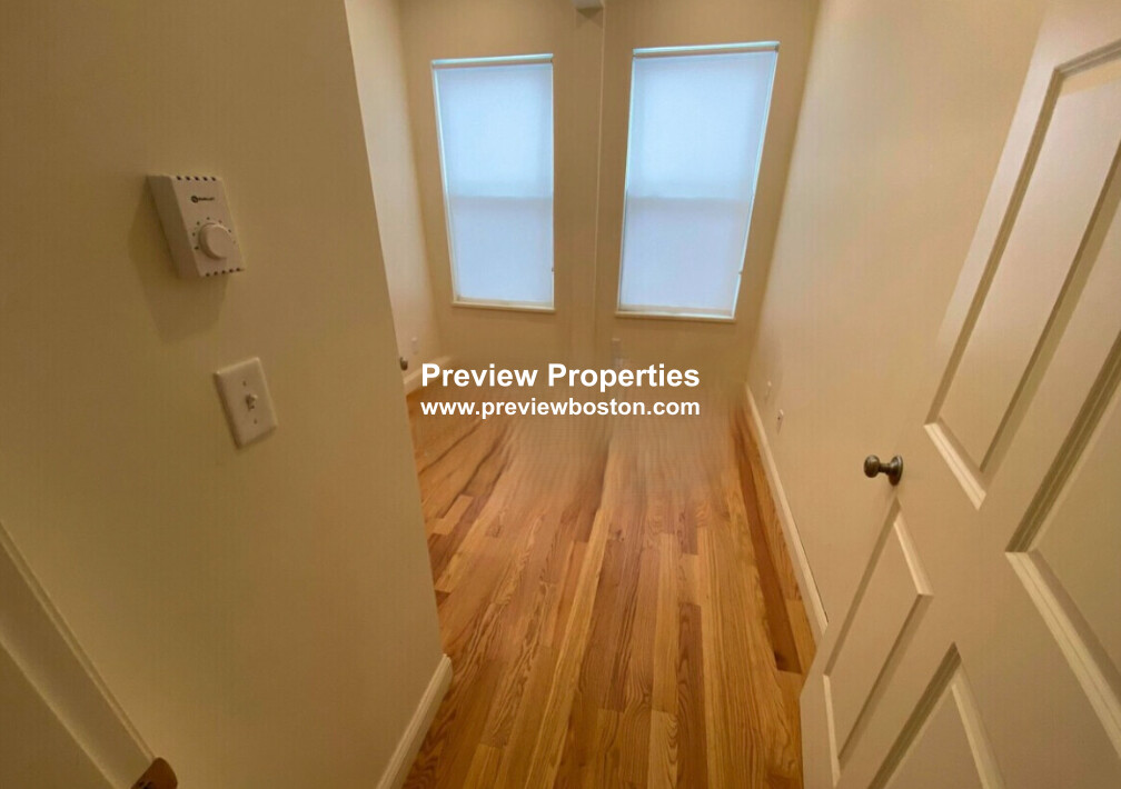 379 Harvard St, Mid-Cambridge