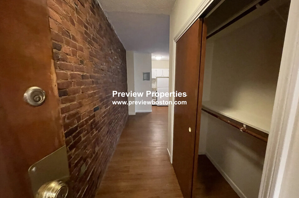 66 South Huntington Ave, Jamaica Plain