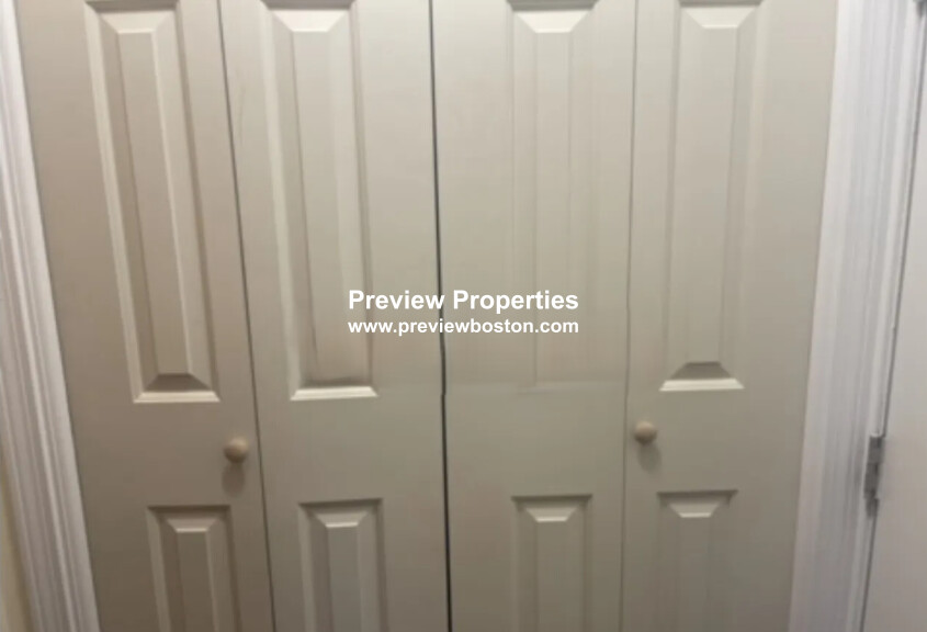 2018 Commonwealth Ave, Brighton