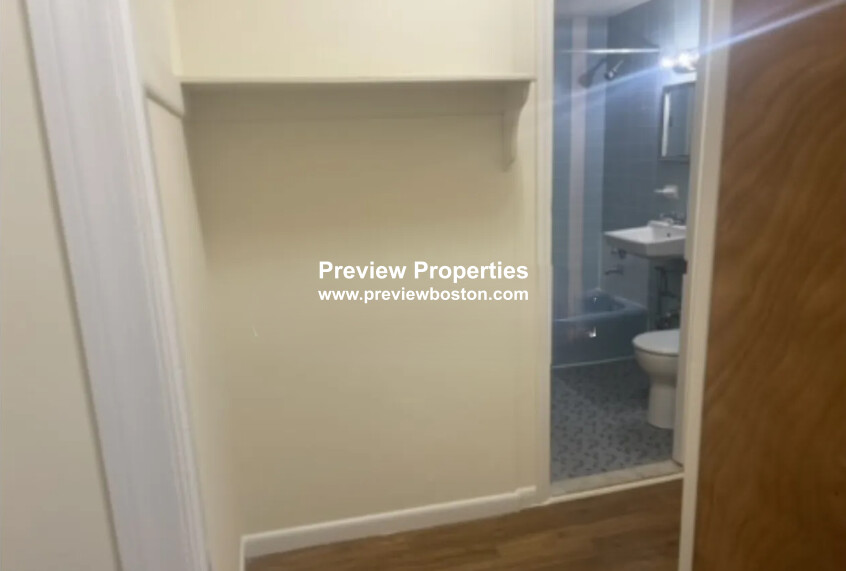 2018 Commonwealth Ave, Brighton