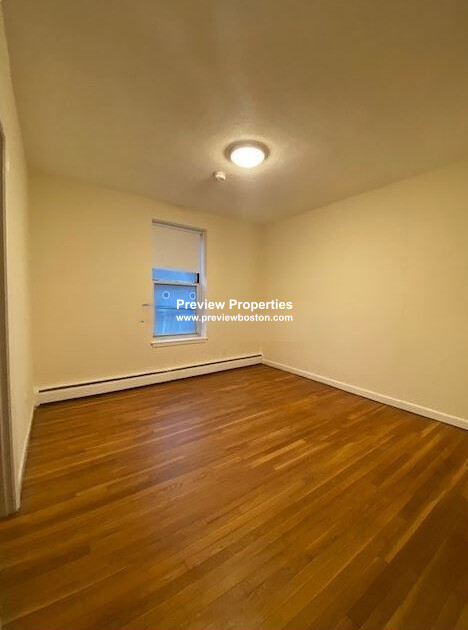 164 North Beacon St, Brighton