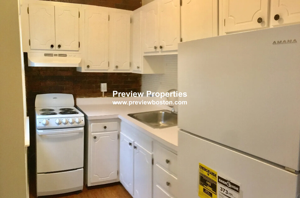 82 South Huntington Ave, Mission Hill