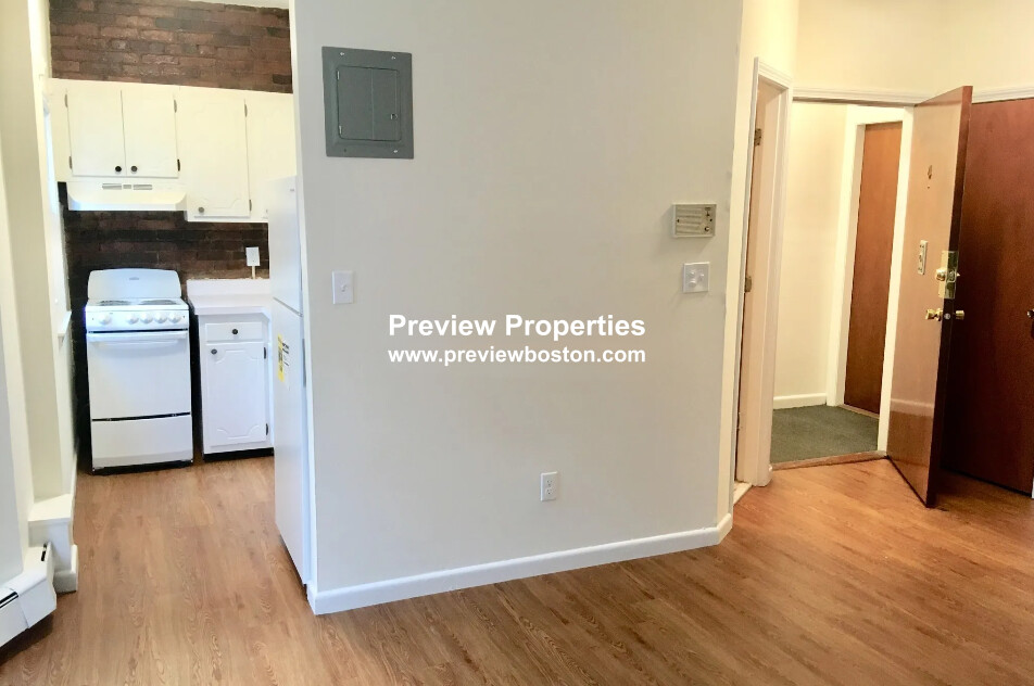 82 South Huntington Ave, Mission Hill