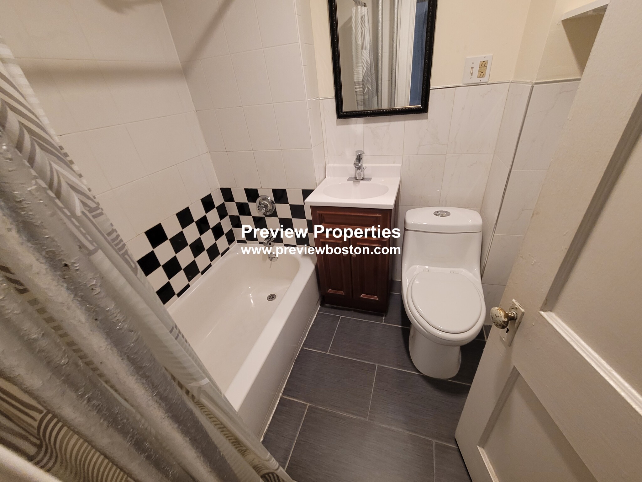 1377A Commonwealth Ave, Allston