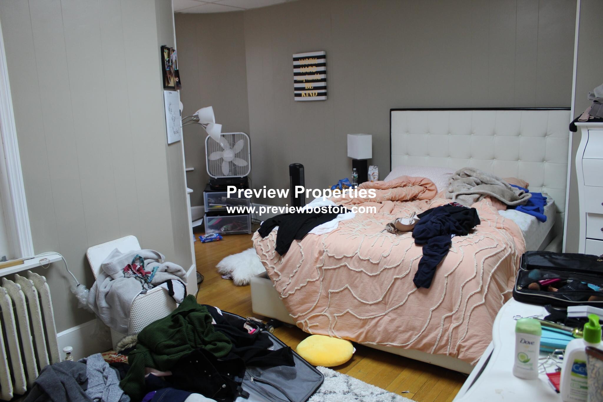 879 Beacon St, Fenway