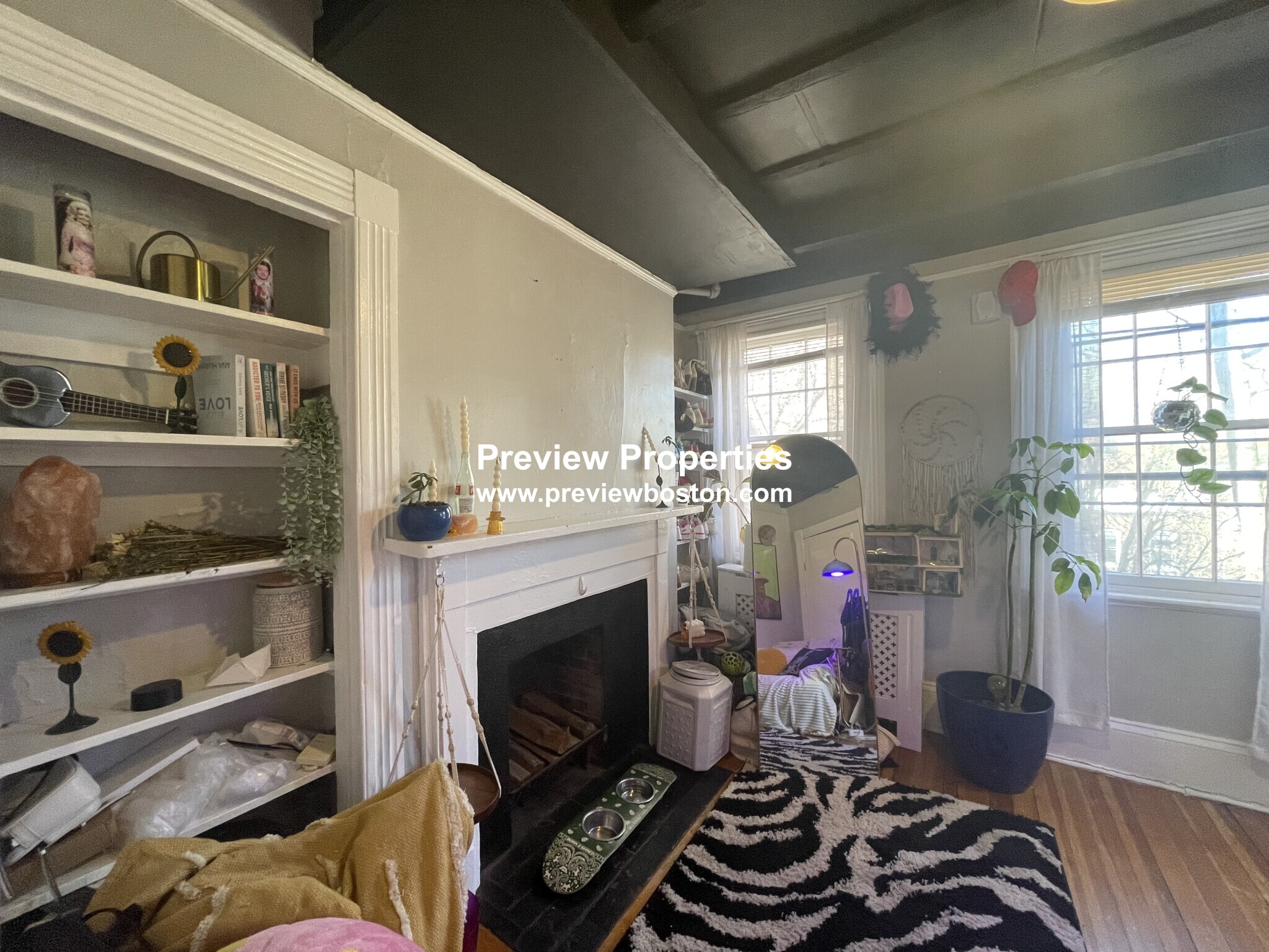 4 Champney Pl, Beacon Hill