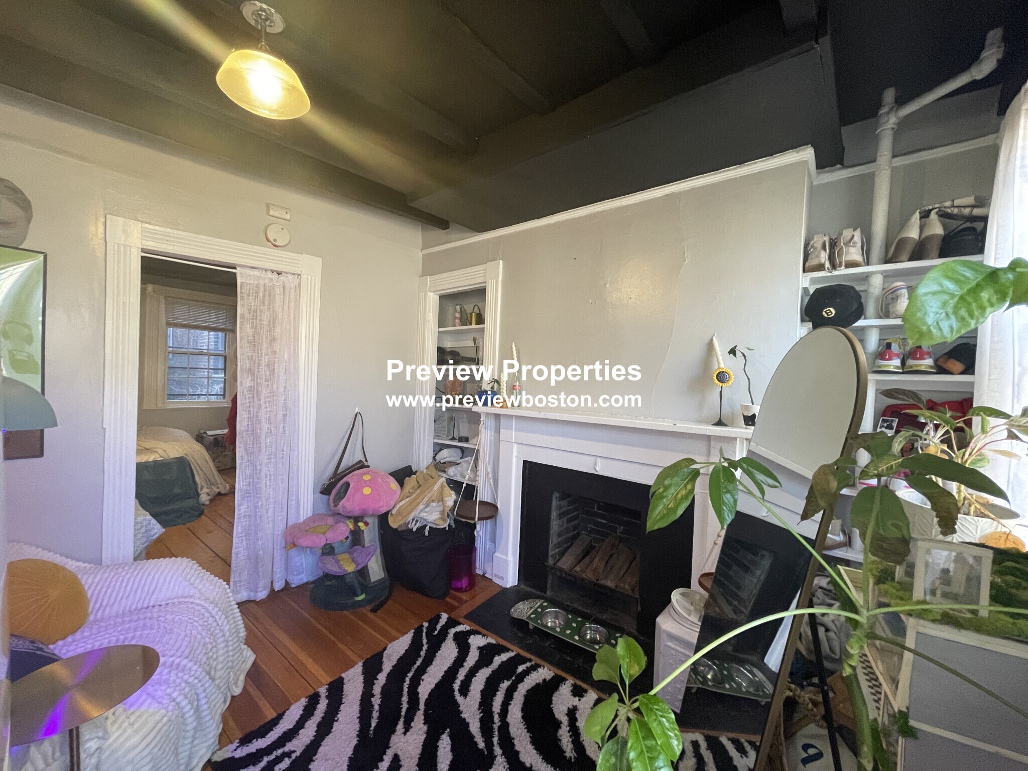 4 Champney Pl, Beacon Hill