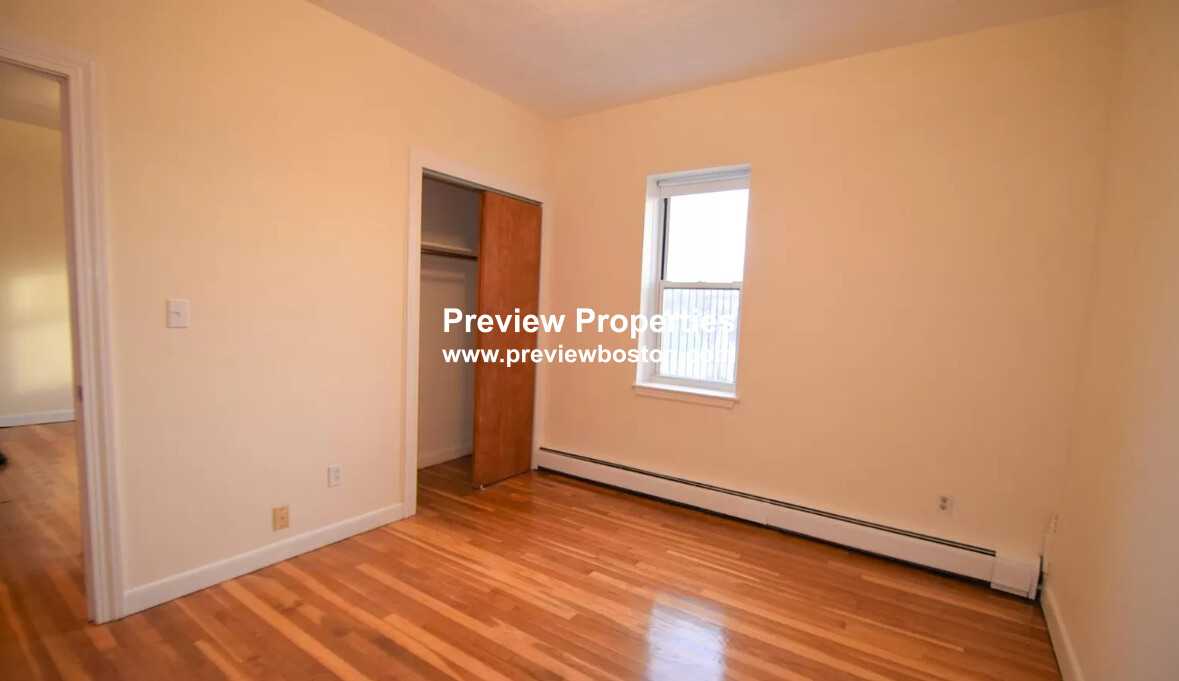 172 North Beacon St, Brighton