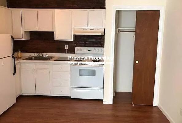 66 South Huntington Ave, Jamaica Plain