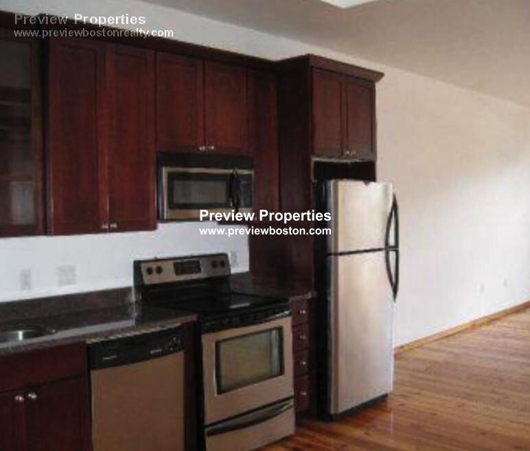 600 Columbia Rd, Dorchester