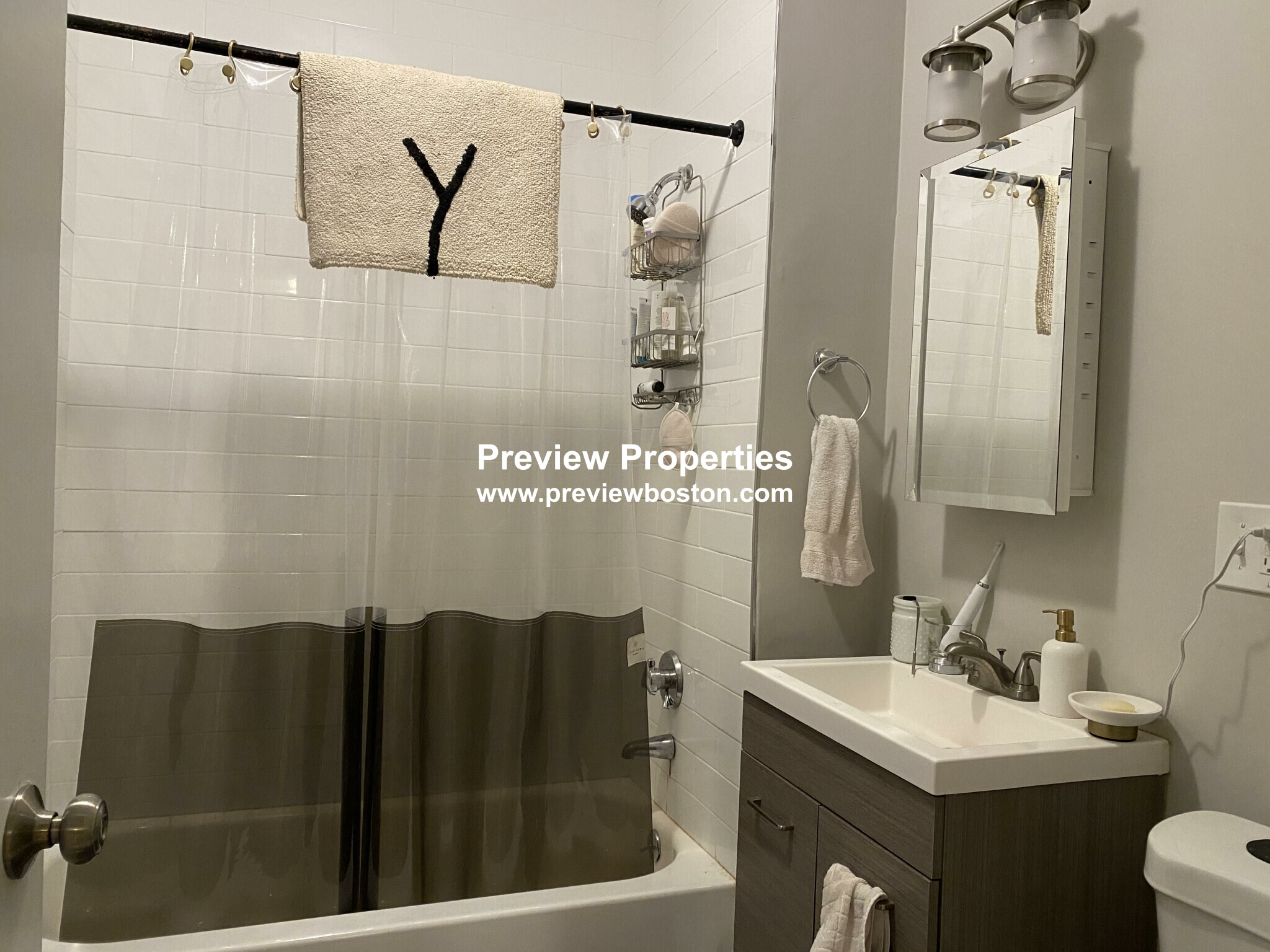 33 Stearns Rd, Coolidge Corner