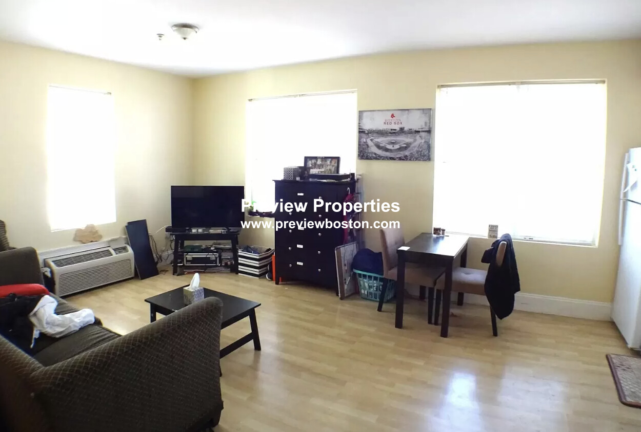 846 Dorchester Ave, Dorchester